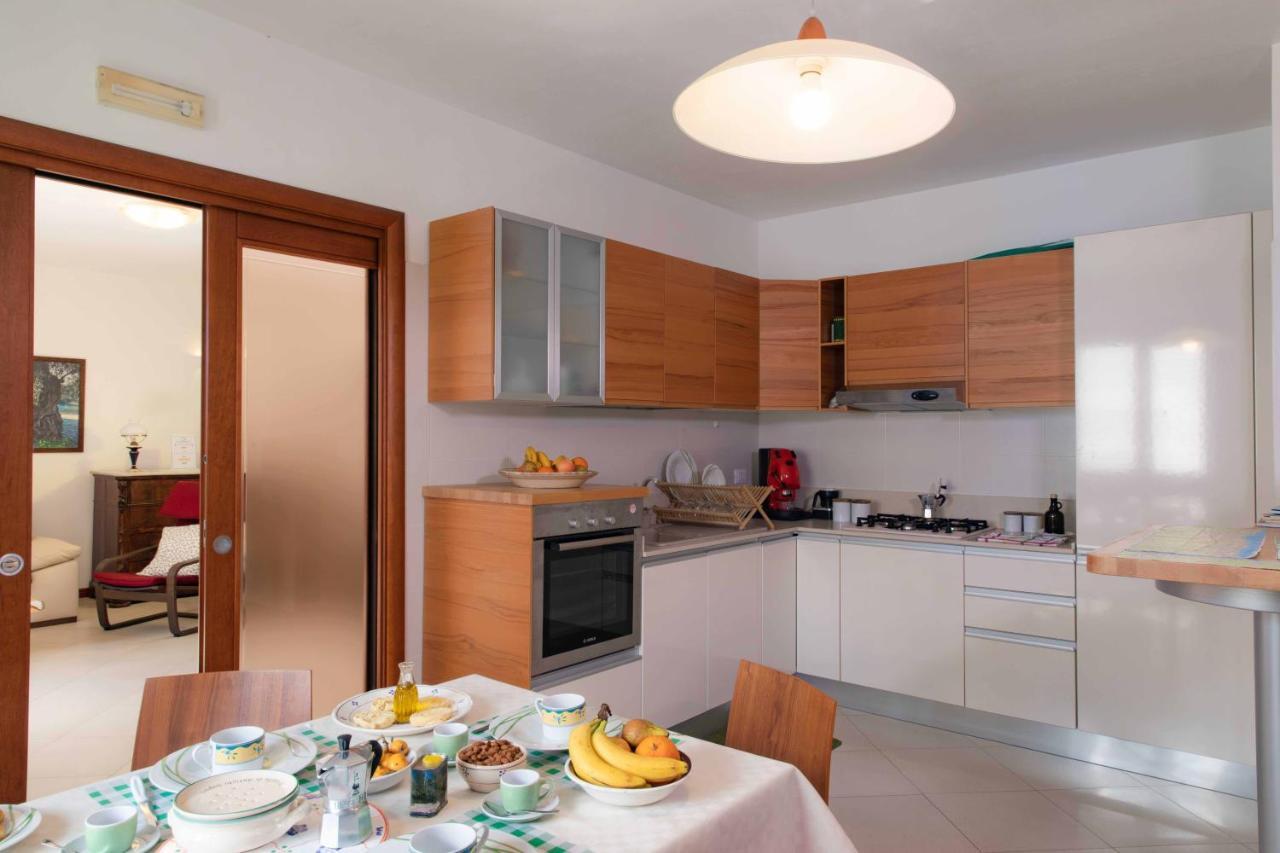 B&B La Stradella Ostuni Bagian luar foto