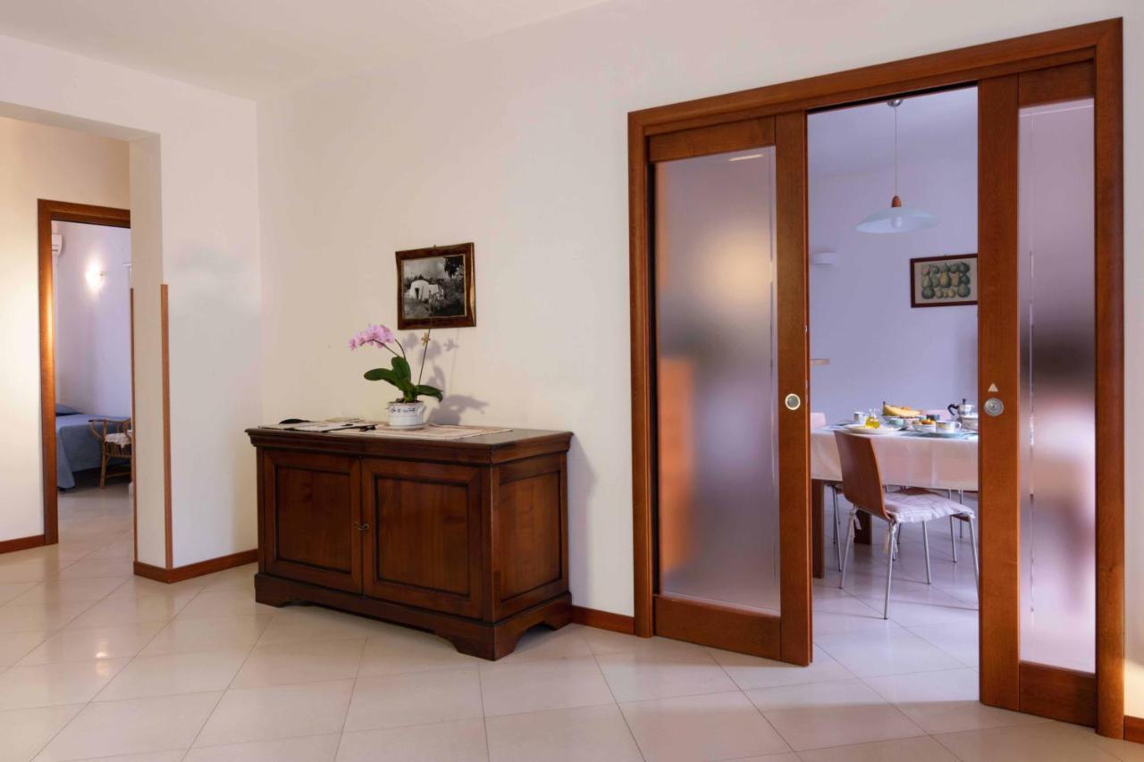 B&B La Stradella Ostuni Bagian luar foto